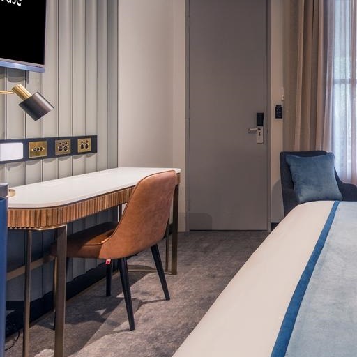 Furniture Dezign